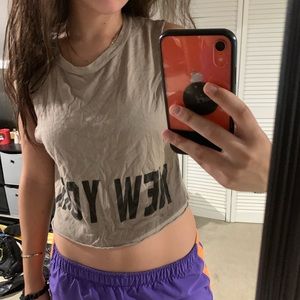 CROPPED NEW YORK TEE SIZE SMALL